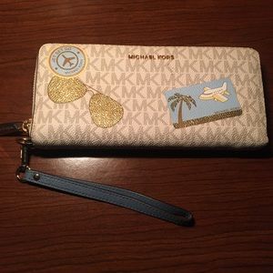 Michael Kor’s beach themed wallet w/ wrist strap